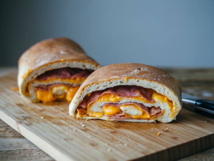 wholesale sausage, ham & bacon products | jones foodservice